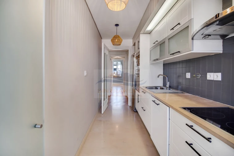 Apartamento T2 para Venda em Avenidas Novas Foto 5