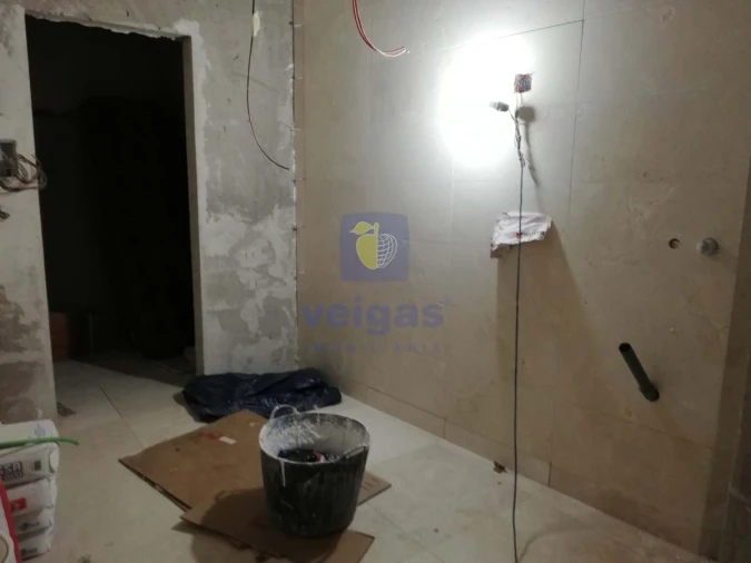 Negócio para Venda em Santo António Foto 2