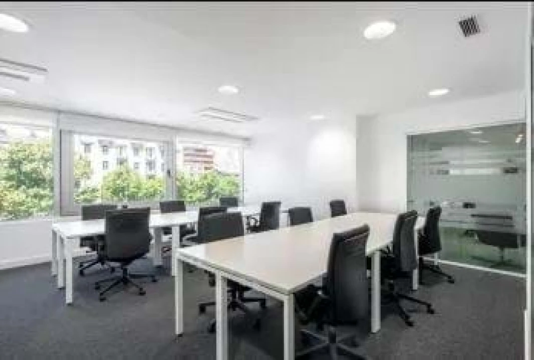 Escritório para Arrendamento em Avenidas Novas Foto 5