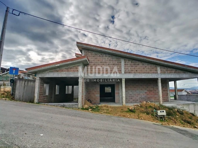 Moradia T3 para Venda em Faiões Foto 16