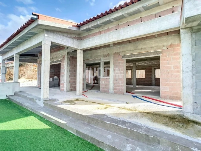 Moradia T3 para Venda em Faiões Foto 2