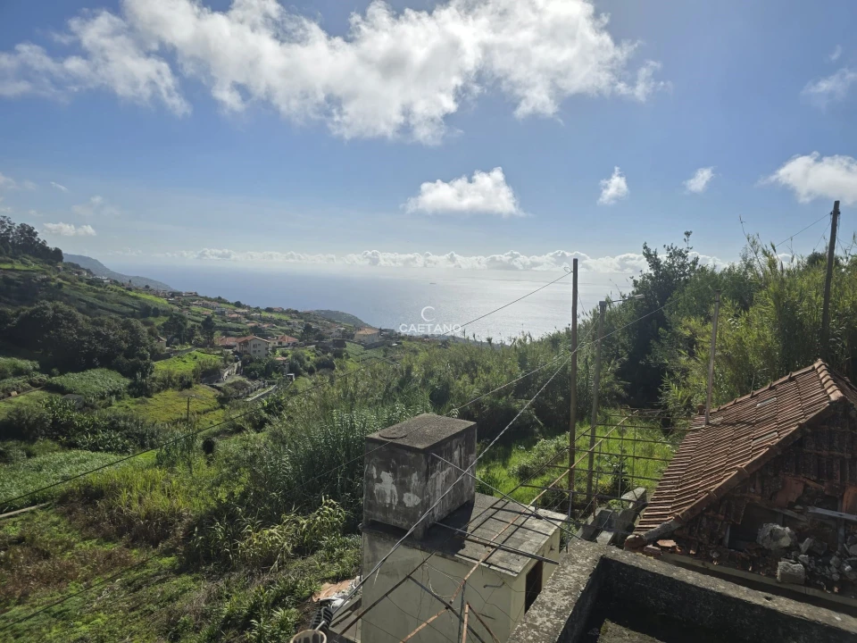 Terreno para Venda em Canhas Foto 1