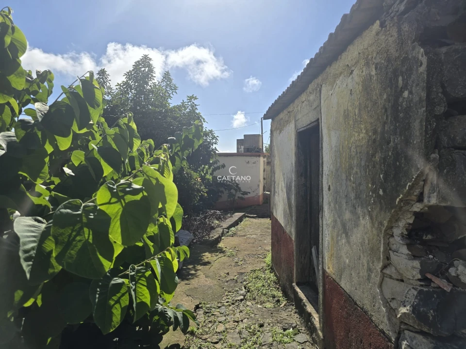 Terreno para Venda em Canhas Foto 3