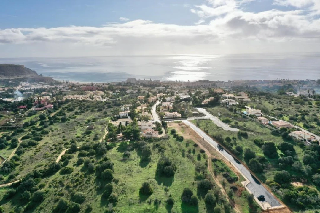 Terreno para Venda em Lagos (São Sebastião e Santa Maria) Foto 2