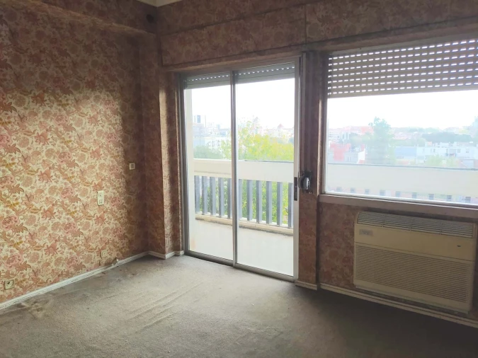 Apartamento T6 para Venda em Alvalade Foto 19