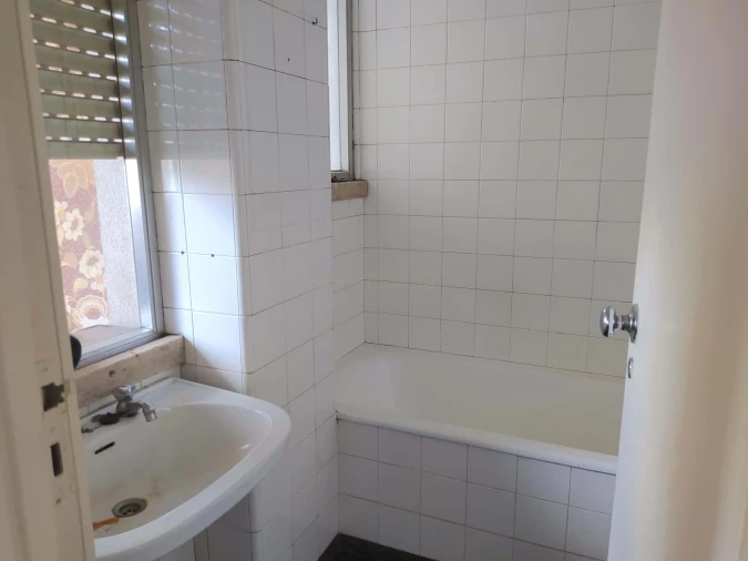 Apartamento T6 para Venda em Alvalade Foto 23