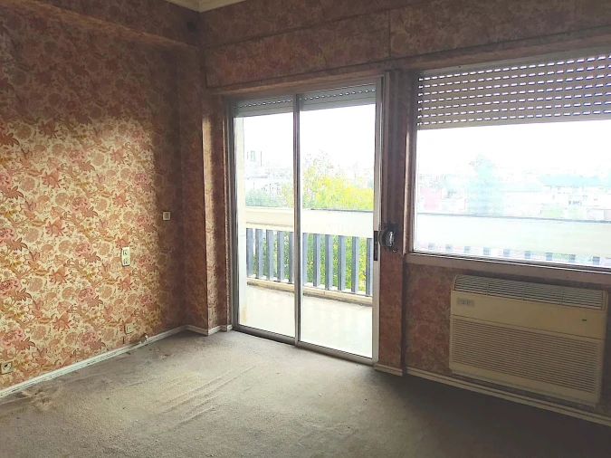 Apartamento T6 para Venda em Alvalade Foto 12