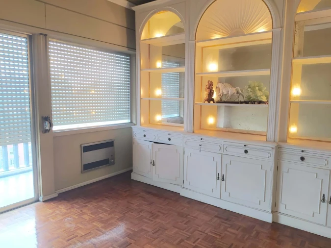 Apartamento T6 para Venda em Alvalade Foto 7