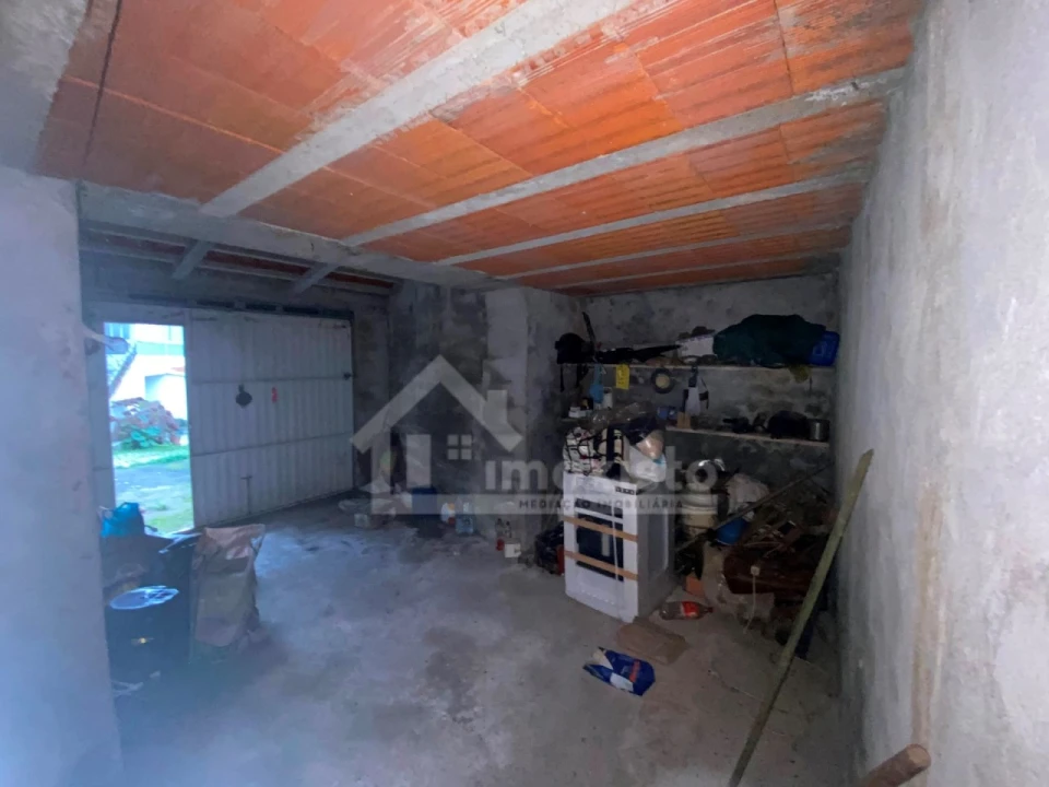 Moradia T3 para Venda em Aguda Foto 8