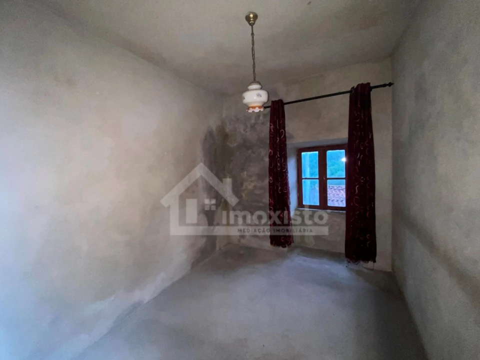 Moradia T3 para Venda em Aguda Foto 10