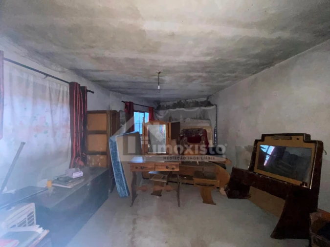 Moradia T3 para Venda em Aguda Foto 9