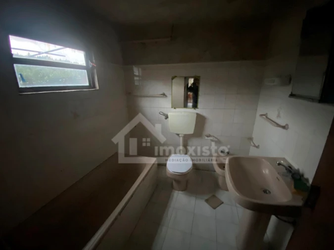 Moradia T3 para Venda em Aguda Foto 12