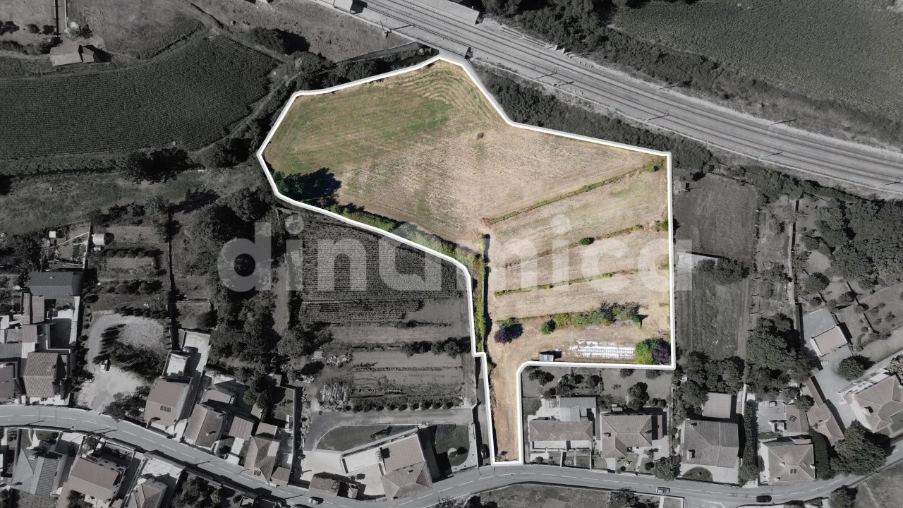 Terreno para Venda em Lousado Foto 1