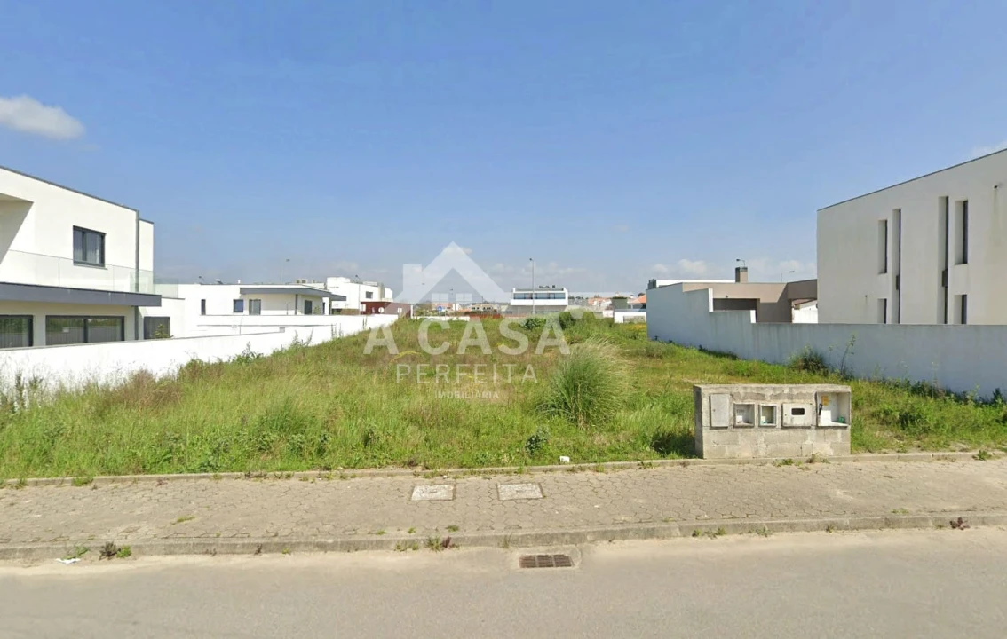 Terreno para Venda em Ovar, São João, Arada e São Vicente de Pereira Jusã Foto 1