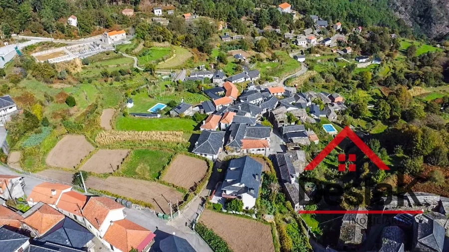 Moradia T2 para Venda em Carvalhais e Candal Foto 12