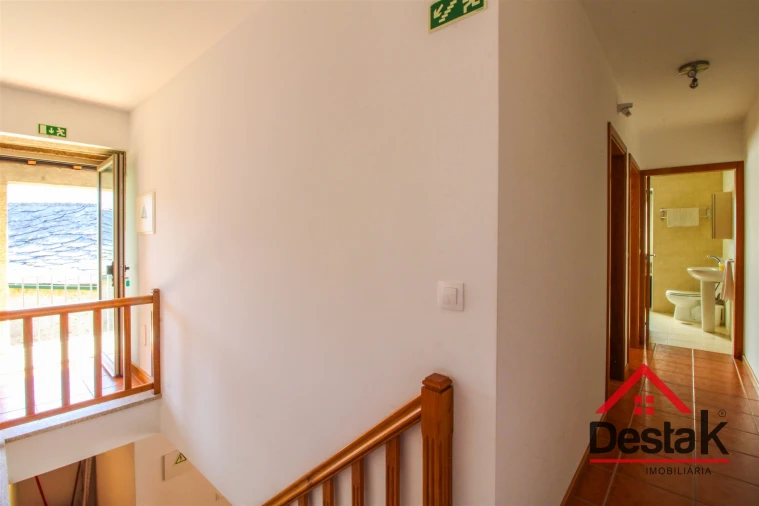 Moradia T2 para Venda em Carvalhais e Candal Foto 9