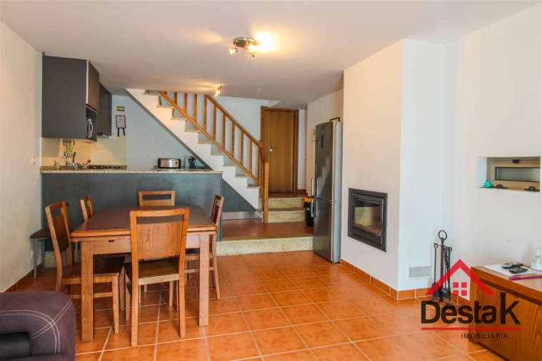 Moradia T2 para Venda em Carvalhais e Candal Foto 2