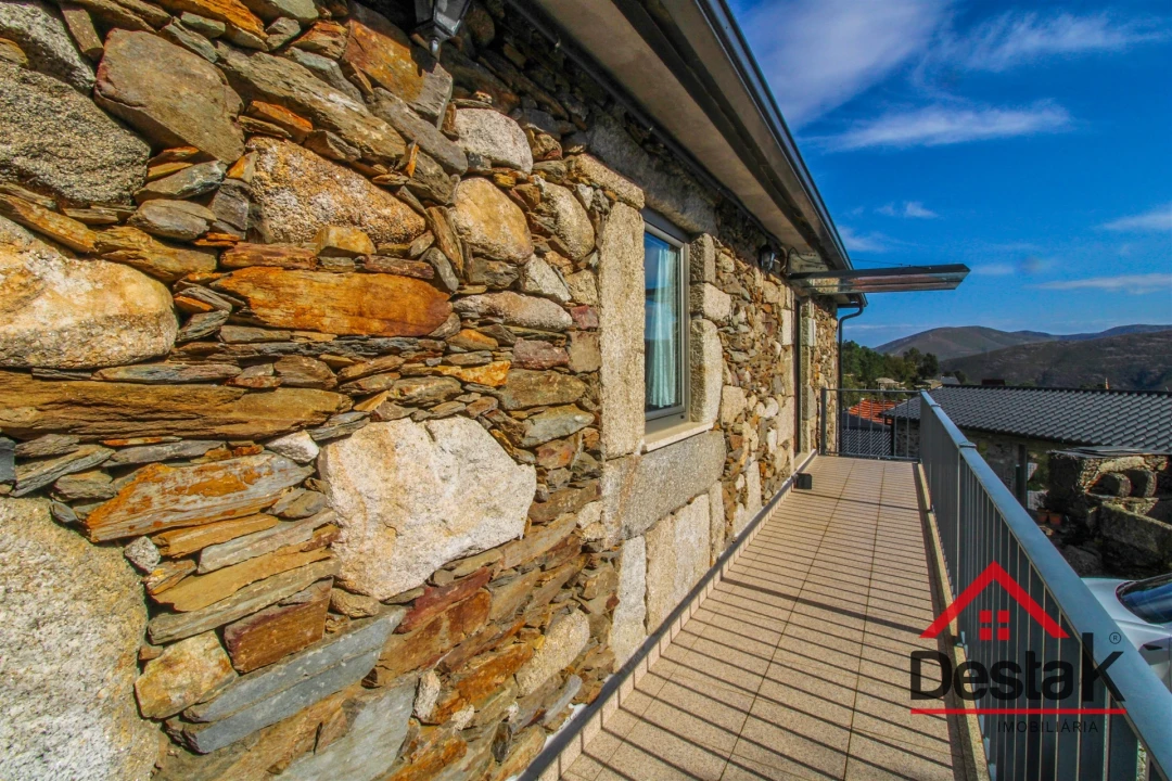 Moradia T2 para Venda em Carvalhais e Candal Foto 11