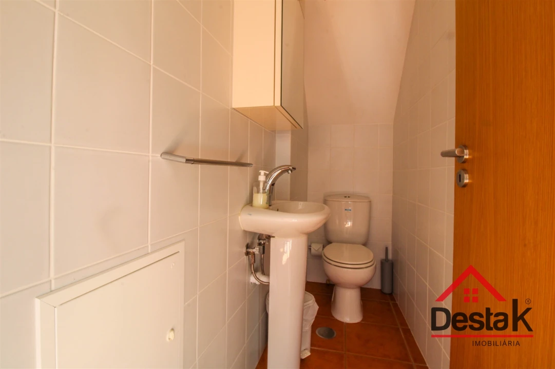 Moradia T2 para Venda em Carvalhais e Candal Foto 14