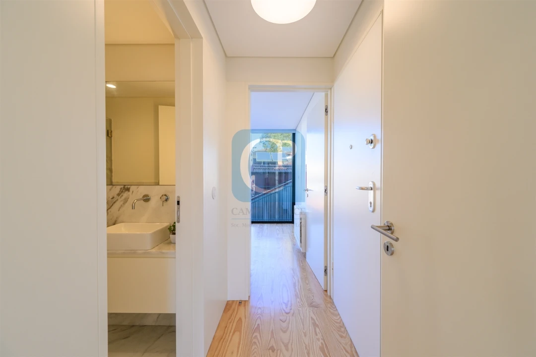 Apartamento T1 para Arrendamento em Cedofeita, Santo Ildefonso, Sé, Miragaia, São Nicolau e Vitória Foto 8