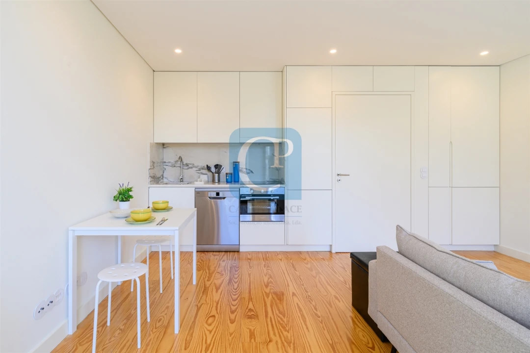 Apartamento T1 para Arrendamento em Cedofeita, Santo Ildefonso, Sé, Miragaia, São Nicolau e Vitória Foto 4