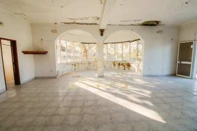 Moradia T9 para Venda em Sesimbra (Castelo)