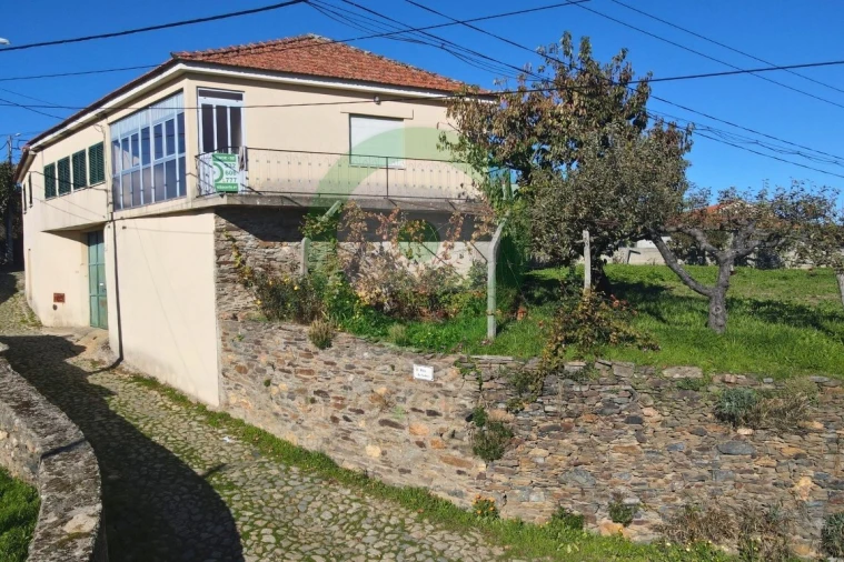 Moradia T4 para Venda em Jou Foto 2