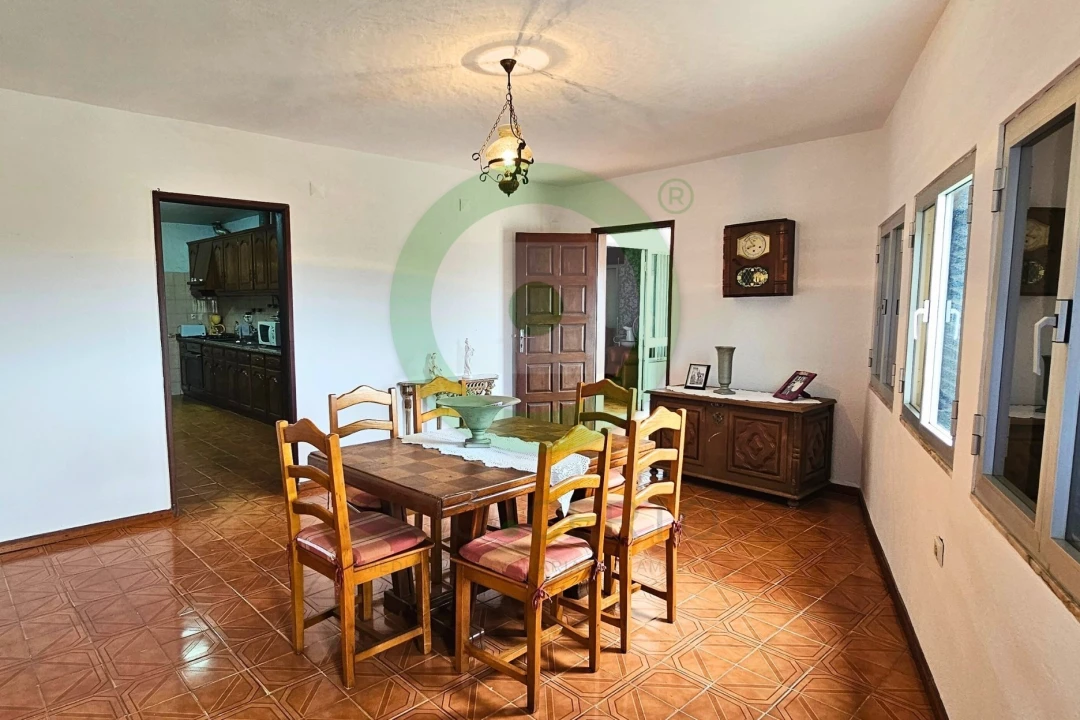 Moradia T4 para Venda em Jou Foto 11