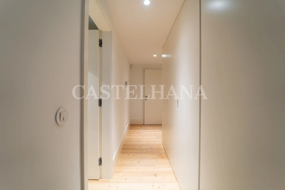 Apartamento T4 para Venda em Cedofeita, Santo Ildefonso, Sé, Miragaia, São Nicolau e Vitória Foto 25