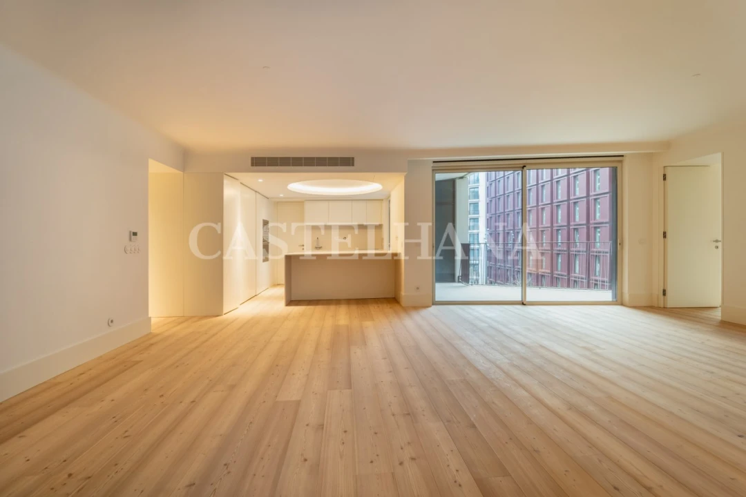 Apartamento T4 para Venda em Cedofeita, Santo Ildefonso, Sé, Miragaia, São Nicolau e Vitória Foto 2