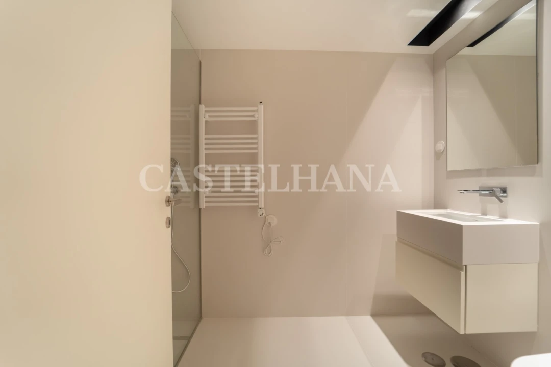 Apartamento T4 para Venda em Cedofeita, Santo Ildefonso, Sé, Miragaia, São Nicolau e Vitória Foto 29