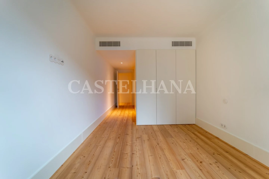 Apartamento T4 para Venda em Cedofeita, Santo Ildefonso, Sé, Miragaia, São Nicolau e Vitória Foto 36