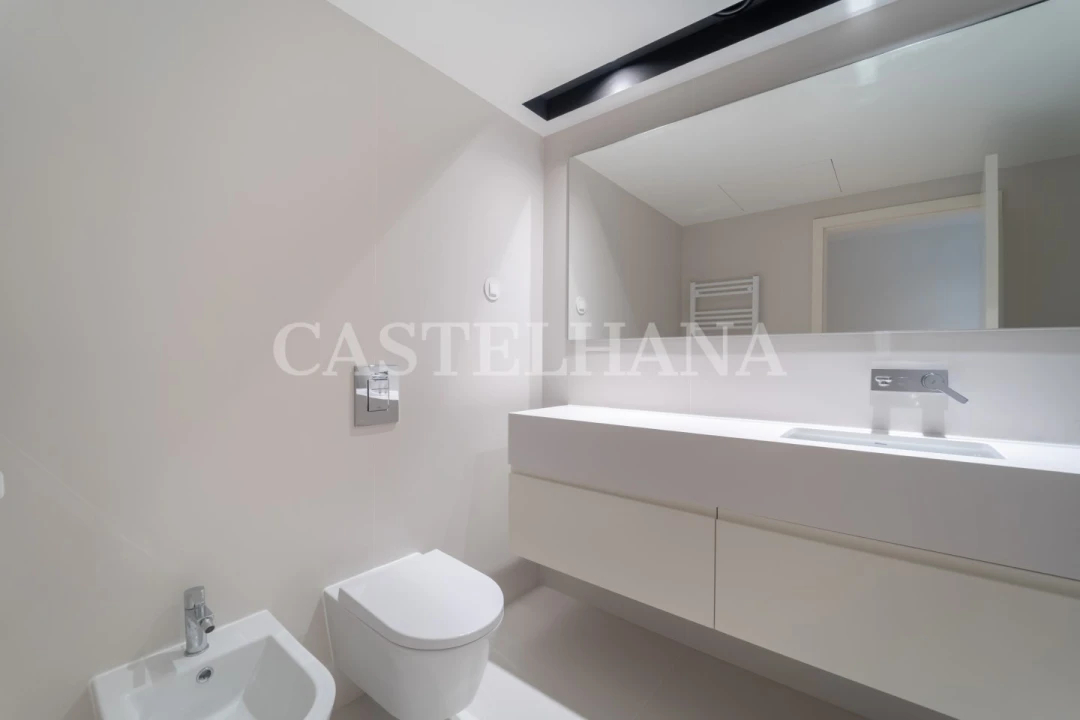 Apartamento T4 para Venda em Cedofeita, Santo Ildefonso, Sé, Miragaia, São Nicolau e Vitória Foto 39