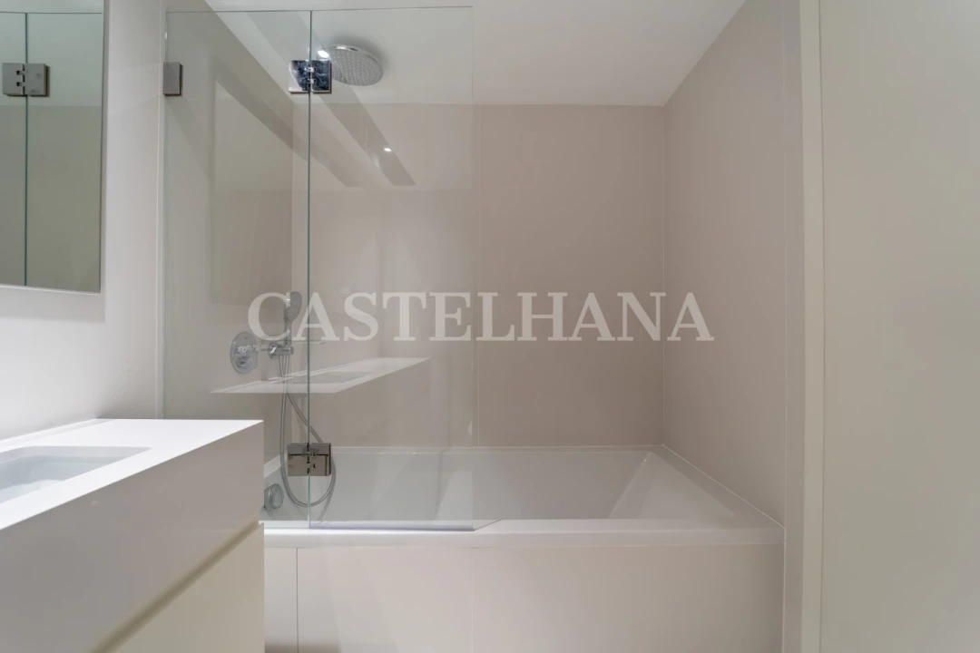 Apartamento T4 para Venda em Cedofeita, Santo Ildefonso, Sé, Miragaia, São Nicolau e Vitória Foto 40