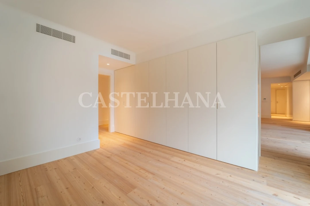 Apartamento T4 para Venda em Cedofeita, Santo Ildefonso, Sé, Miragaia, São Nicolau e Vitória Foto 47