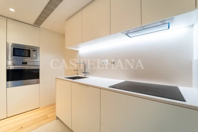 Apartamento T4 para Venda em Cedofeita, Santo Ildefonso, Sé, Miragaia, São Nicolau e Vitória