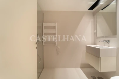 Apartamento T4 para Venda em Cedofeita, Santo Ildefonso, Sé, Miragaia, São Nicolau e Vitória