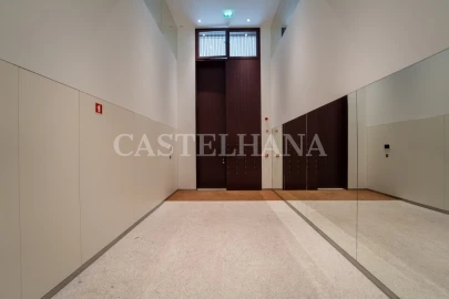 Apartamento T4 para Venda em Cedofeita, Santo Ildefonso, Sé, Miragaia, São Nicolau e Vitória