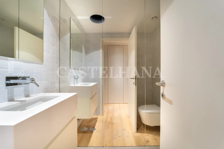 Apartamento T4 para Venda em Cedofeita, Santo Ildefonso, Sé, Miragaia, São Nicolau e Vitória Foto 5