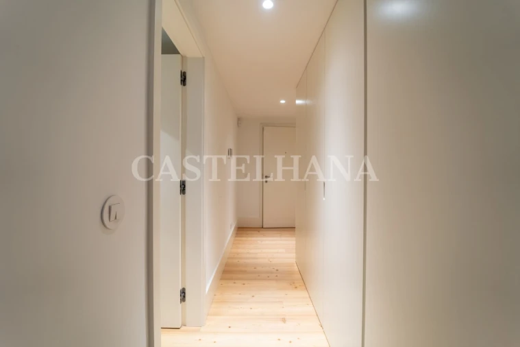 Apartamento T4 para Venda em Cedofeita, Santo Ildefonso, Sé, Miragaia, São Nicolau e Vitória Foto 25