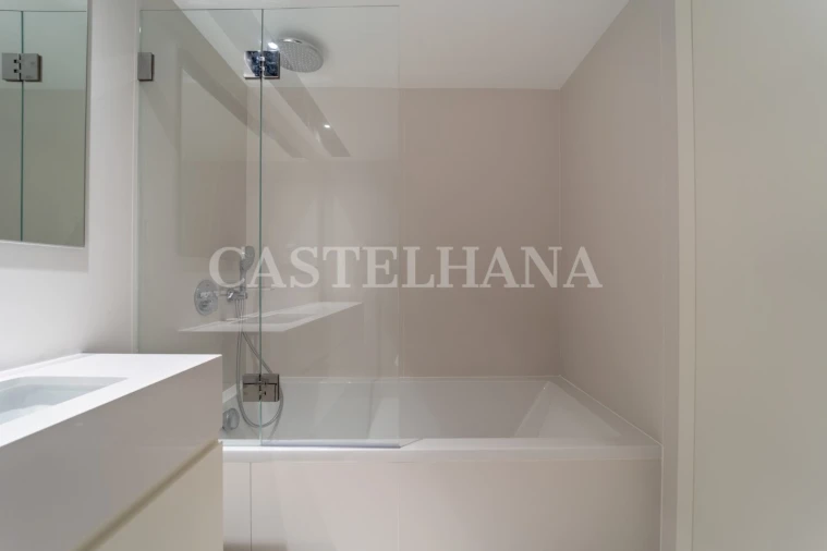 Apartamento T4 para Venda em Cedofeita, Santo Ildefonso, Sé, Miragaia, São Nicolau e Vitória Foto 40