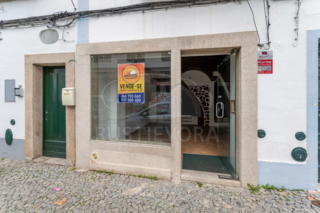 Loja para Venda em Évora (São Mamede, Sé, São Pedro e Santo Antão) Foto 2
