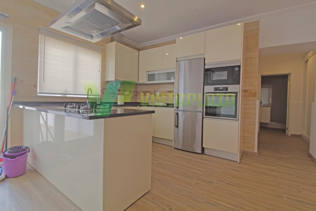 Prédio para Venda em Portimão Foto 1