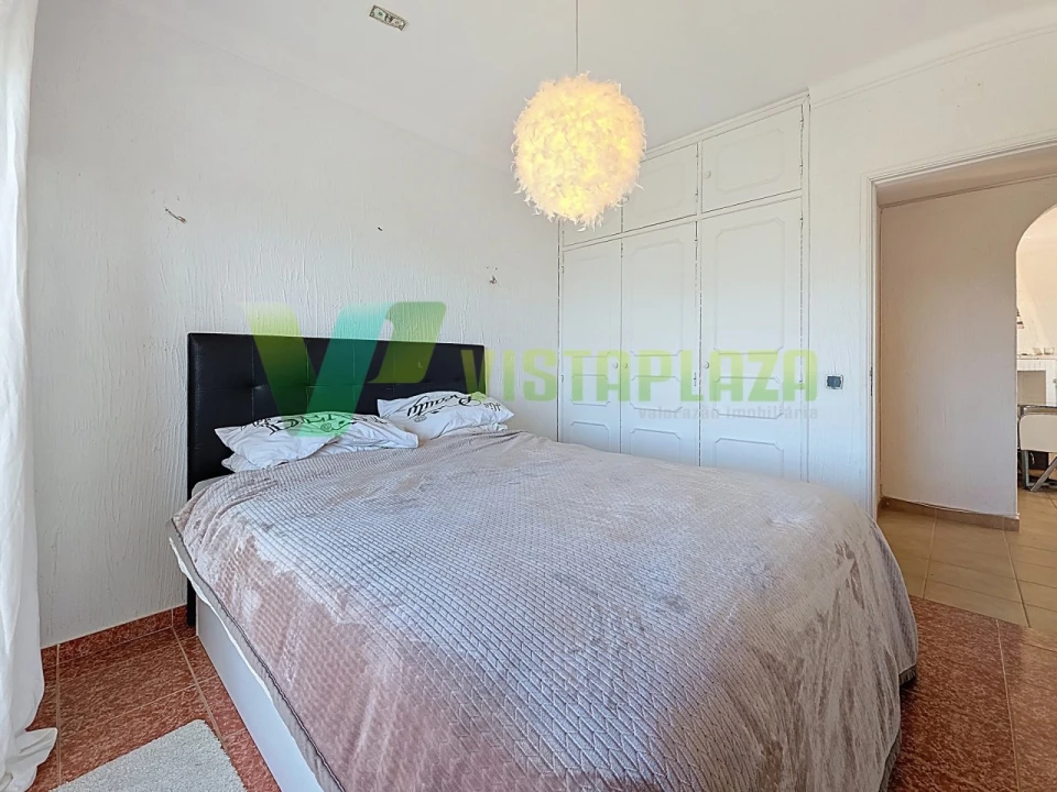 Apartamento T2 para Venda em Portimão Foto 16
