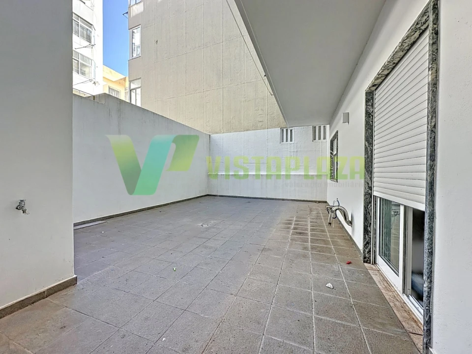 Apartamento T3 para Venda em Portimão Foto 6