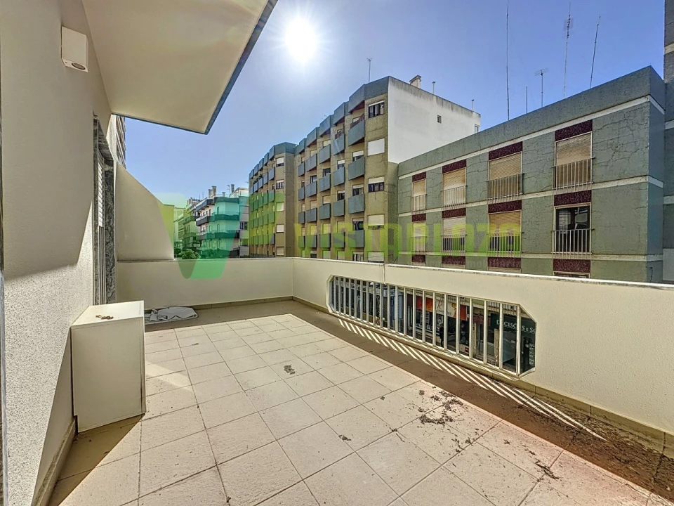 Apartamento T3 para Venda em Portimão Foto 14