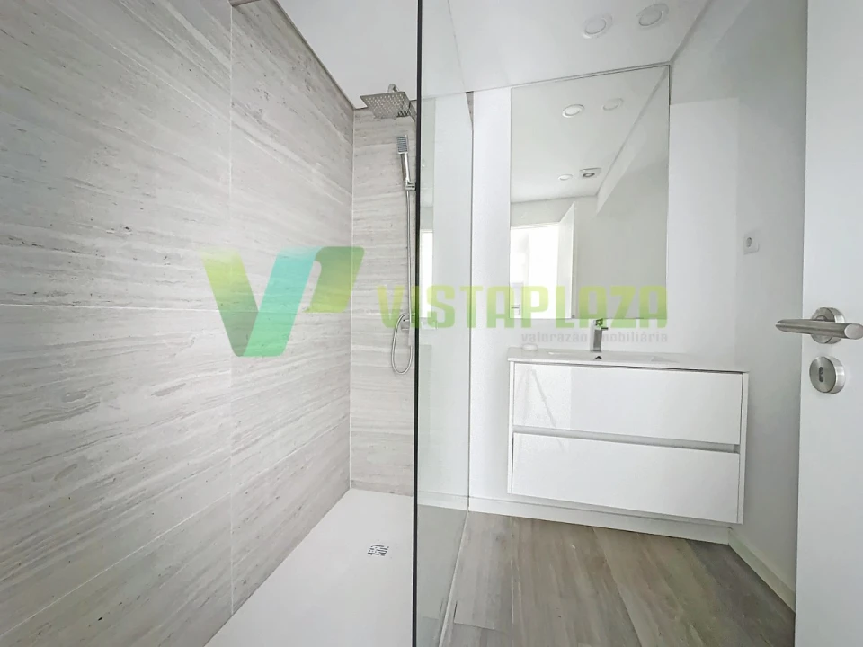Apartamento T3 para Venda em Portimão Foto 15