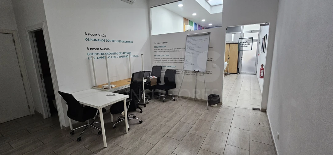 Loja para Venda em Carregado e Cadafais Foto 6