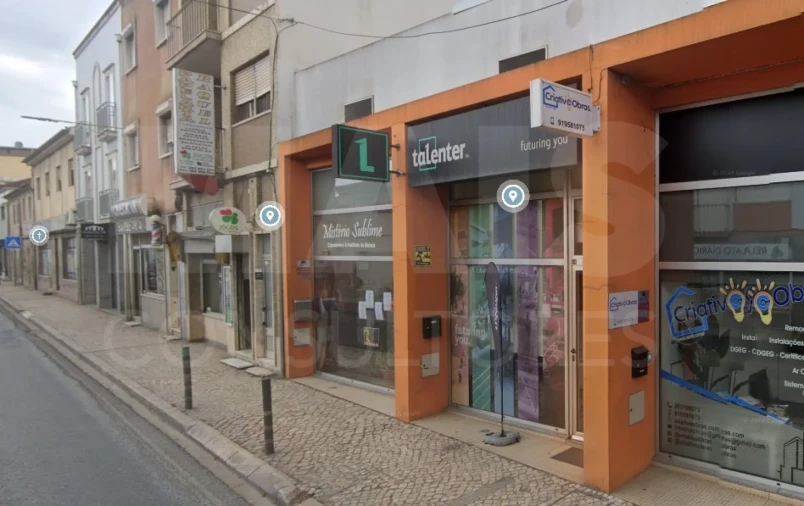 Loja para Venda em Carregado e Cadafais