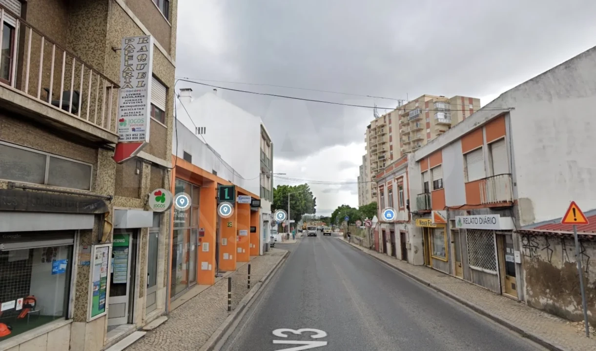 Loja para Venda em Carregado e Cadafais Foto 8